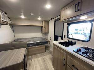 Nueva Autocaravana Keystone C-o-l-e-m-a-n 17B 2025, Camioneta para Acampar, Casa Rodante - Product Image 4