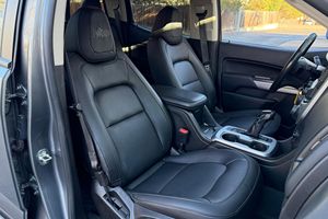 Voiture d'occasion fiable Chevrolet Colorado ZR2 Bison 4x4 2022 - Product Image 2