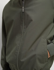 Veste d'hiver Personnalisée Hommes Bomber Jackets Imperméable Fermeture Éclair Hommes Casual Wear Haute Qualité Hommes Bomber Jackets - Product Image 5