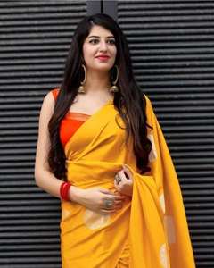 Nouveau à la mode Banarsi soie Saree Blouse pièce économique Bollywood Style indien femmes fête porter en gros Surat été hiver - Product Image 1