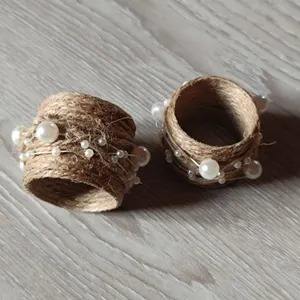 Porte-serviettes en rotin élégant avec accent de perles blanches pour une décoration de table à manger élégante et une présentation de cuisine à domicile en provenance d'Inde - Product Image 3