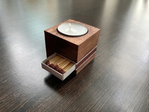 Bougeoir en bois à six colonnes, idéal pour la décoration intérieure, centre de table et éclairage festif, fabriqué à la main en Inde - Product Image 3