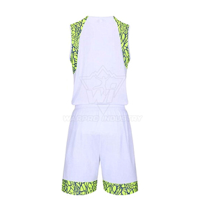 Ensemble complet d'uniformes de basket-ball officiels pour hommes, avec maillot et short respirants, vêtements de sport légers et durables, parfaits pour l'équipe - Product Image 2