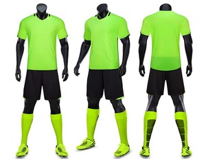 2025 Top Design imprimé vêtements de football pour hommes 100% maillots de football en polyester ensemble maillots de football vierges pour hommes - Product Image 3