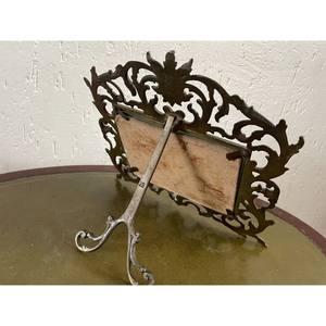 Cadre photo en laiton de designer d'article tendance de l'industrie Pas seulement un cadre, c'est un cadre d'émotions, de force et de beauté intemporelle - Product Image 6