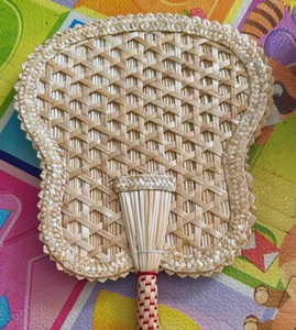 Abanicos de algas marinas hechos a mano a granel | Artesanías tradicionales vietnamitas | Abanico único y hermoso para mujeres - Product Image 1