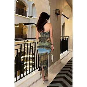 Vestido sin Tirantes Tricia 2525-08, Diseño Estampado Transpirable con Cintura Natural - Product Image 1