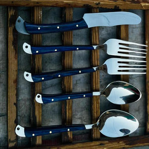 Juego de Cubiertos de Acero Inoxidable Hechos a Mano de Alta Calidad, Ecológicos y Sostenibles, Estilo Industrial, Reutilizables, con Mango de Madera para el Hogar - Product Image 2