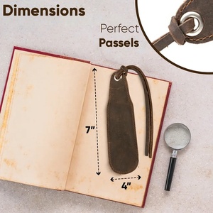 Marque-page en cuir fait à la main en cuir véritable parfait personnalisé marron signet hommes femmes et enfants grande idée Bookworms écrivains - Product Image 2