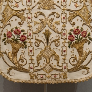 Chasuble de luxe en soie blanche, brodée à la main avec fil doré, pour cérémonies religieuses, échantillon gratuit, personnalisable - Product Image 4