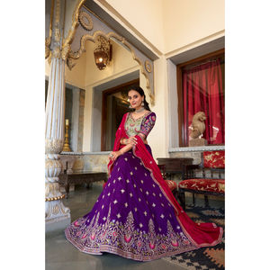 Exquisita Regal Vichitra Silk Lehenga Choli Ropa étnica india tradicional detallada intrincada para fiestas de verano Diwali - Product Image 4