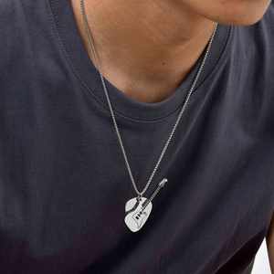 Collar con Colgante de Guitarra de Estilo Punk Rock, Cadena de Acero Inoxidable Resistente al Agua, Joyería de Alta Calidad para Hombre - Product Image 1