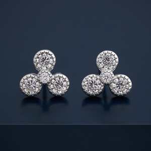Pendientes de Plata 92.5 con Diseño Moderno 183030 en Oro con Forma de Flor, Flecha, Corazón y Formas Geométricas para Bodas, Compromisos y Fiestas - Product Image 1