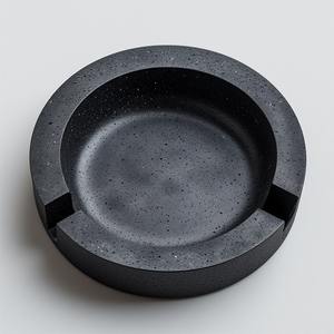 Cendrier en métal de haute qualité conçu pour une utilisation à long terme, offrant résistance, stabilité et facilité de nettoyage - Product Image 5