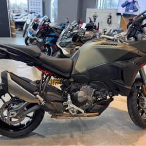 2026 La mejor moto comercial en subasta, Multiistrada V22, lista para enviar - Product Image 1