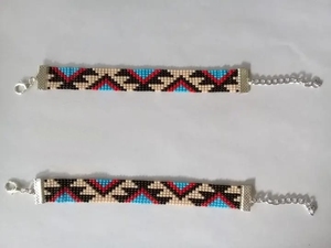 Pulseras temáticas florales multicolores con cuentas de cristal hechas a mano personalizadas para diseñadores de joyería para reventa - Product Image 6