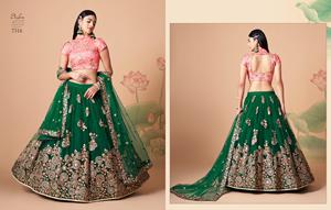 Elegante tela Chinon Lehenga Choli para fiesta con Zari hecho a mano y detalles de lentejuelas disponible al mejor precio - Product Image 2