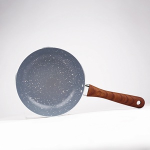 Chef Granito Series 18cm Poêle antiadhésive moderne en alliage d'aluminium écologique Revêtement en marbre gris à 3 couches Poignée en bois - Product Image 4