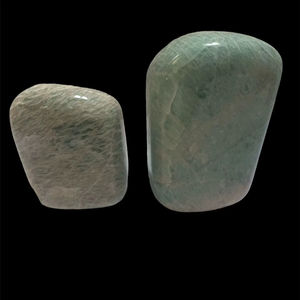 Cristal de Cuarzo Natural de Forma Libre |   Piedra Verde Pulida Ecológica para Feng Shui de Ángel, Energía Tranquila y Decoración del Hogar - Product Image 1