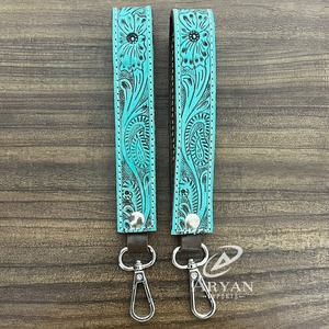 Correa de Cuero Genuino de Vaca Clásica y Resistente para Llaves, Estilo Retro, con Herramientas Decorativas, Color Turquesa, para Unisex - Product Image 1