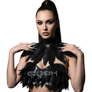 Harnais ras du cou en cuir fait main avec plumes et clous, style gothique, pour festival, fournisseur de soutiens-gorge à plumes - Vente chaude - Product Image 2