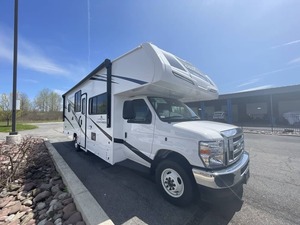 Nuevo 2026 Coachmen Freelander 29K-B-F - Product Image 3