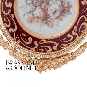 Marco de latón dorado antiguo con placa floral de porcelana decoración clásica hecha a mano vintage para diseño de interiores de lujo para el hogar - Product Image 3