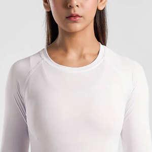 เสื้อแรชการ์ดผู้หญิง คุณภาพดีเยี่ยม เนื้อผ้าระบายอากาศได้ดี พิมพ์ลายแบบซับลิเมชั่นตามสั่ง แห้งเร็ว เป็นมิตรกับสิ่งแวดล้อม แขนยาว น้ำหนัก 220 กรัม ไซส์ผู้ใหญ่ - Product Image 5