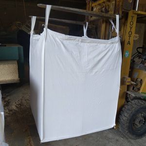 Compressed Agricultural Waste <b>Blocks</b> Solid Rectangular Form For Soil Amendment And Mulching - Product Image 2