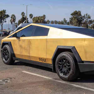 Série Foundation 2024, sans réserve, double moteur, transmission intégrale, plaqué or 24 carats, conduite à gauche, cuir, vendu aux enchères, frais accidentels - Product Image 6