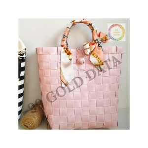 Sac en plastique transparent avec poignée idéal pour les magasins de cosmétiques ou de vêtements du Vietnam - Product Image 5