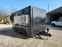 Remorque de transport fermée 8,5' x 16' pour événements marketing et commerciaux, entièrement équipée, capacité de charge 2001-3000 kg