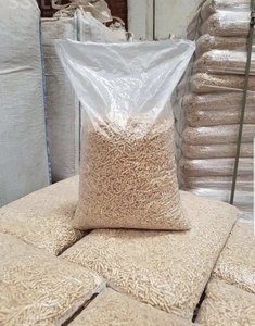 Gran Oferta: Pellets de Madera en Forma de Barra de 6mm y 8mm de Primera Calidad - Product Image 5