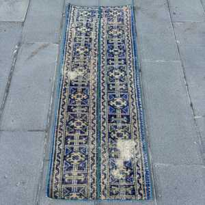 Alfombra Turca Vintage de 1.7x5 pies (53x151 cm), Alfombra Azul Sólida - Product Image 1