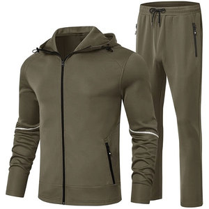 2025 survêtement personnalisé pour hommes de qualité supérieure respirant Jogging tenue décontracté avec sweats à capuche et survêtement pour hommes de haute qualité - Product Image 1