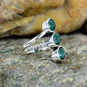 Anillo de Plata de Ley 925 Eternity Vermeil hecho a mano, diseño clásico único con ajuste de bisel de piedras preciosas Esmeralda natural - Product Image 3