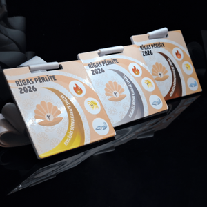 Médaille en acier standard 70x70 blanche ronde ou carrée, production rapide - Product Image 1