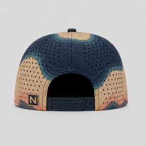 Casquette de golf sportive haut de gamme découpée au laser, bleu marine multicolore, profil haut, côtés <span class=keywords><strong>a</strong></span>érés, respirante, imperméable, unisexe, performance moderne - Product Image 2