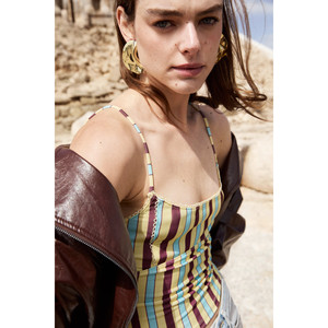 GRIMELANGE ISIAS Blusa de tirantes con detalle de encaje y tela suave y elástica para mujer - Product Image 2