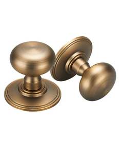 Boutons en laiton faits à la main pour les armoires de cuisine offrant un look artisanal raffiné adapté au style contemporain moderne ou - Product Image 3