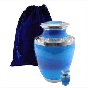 Urnes de crémation de qualité supérieure Urnes funéraires en métal Fabricant et exportateur de monuments commémoratifs artisanaux - Product Image 5