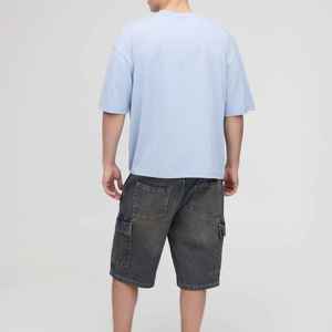 Shorts en jean respirants pour hommes, personnalisables, haute qualité, design et logo sur mesure acceptés - Product Image 4
