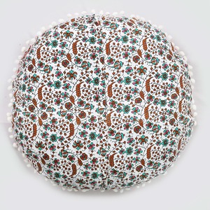 ปลอกหมอนอิงทรงกลม 100% ผ้าฝ้าย ลายมันดาลาไล่เฉดสี สำหรับนั่งสมาธิ ปลอกหมอนอิงสไตล์ชาติพันธุ์ ขนาด 32 นิ้ว พร้อมพู่ห้อย ตกแต่งบ้าน ผลิตโดยผู้ผลิตชาวอินเดีย - Product Image 6