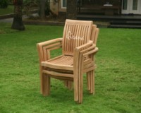 Chaise de salle à manger d'extérieur moderne en teck, finition naturelle, fauteuil empilable Jepara, assise confortable et durable pour la maison, le bureau, la villa, le parc