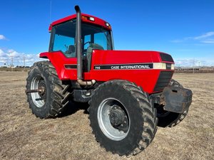 Potente tractor agrícola Case IH Puma 155 155HP 4WD con cabina, sistema hidráulico y toma de fuerza para uso agrícola y en el campo - Product Image 5