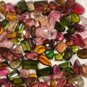 Sandía Bio Turmalina Cabujón liso Piedras preciosas sueltas naturales Tamaños de corte elegante - Product Image 2