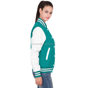 Veste varsity en molleton de coton personnalisée avec patchs pour femmes, veste de streetwear premium durable, style letterman - Product Image 3