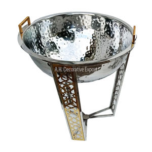 ชามเสิร์ฟช็อคโกแลตพร้อมที่จับและขาตั้งชามโลหะทำจากนิกเกิลทำด้วยมือ - Product Image 1