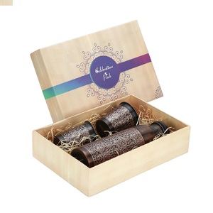 El mejor juego de regalo ocasional, botella de agua de cobre con vasos, accesorios para bebidas, patrón personalizado duradero disponible para la venta - Product Image 5