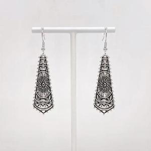 Pendientes de metal de latón, patrones étnicos gitanos con pendientes largos bohemios, joyería Bohemia - Product Image 3